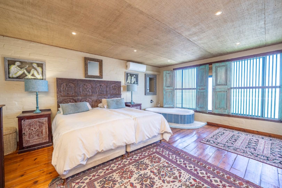 4 Bedroom Property for Sale in Gordons Bay Western Cape